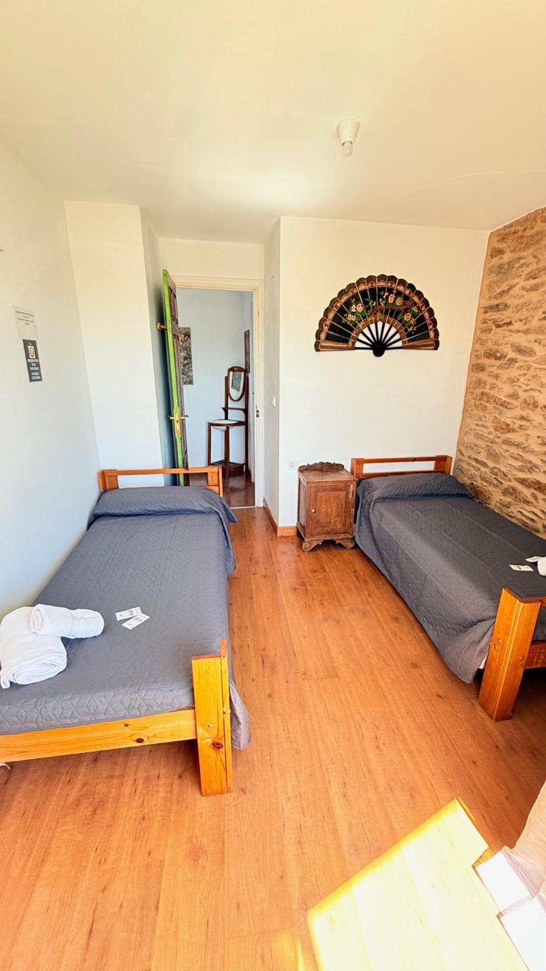 Pension Y Albergue Matias Locanda Sarria Luaran gambar